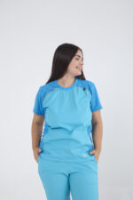 Chaquetilla Mujer Comfy Turquesa ARCIEL con MICROPERFORADO SPANDEX