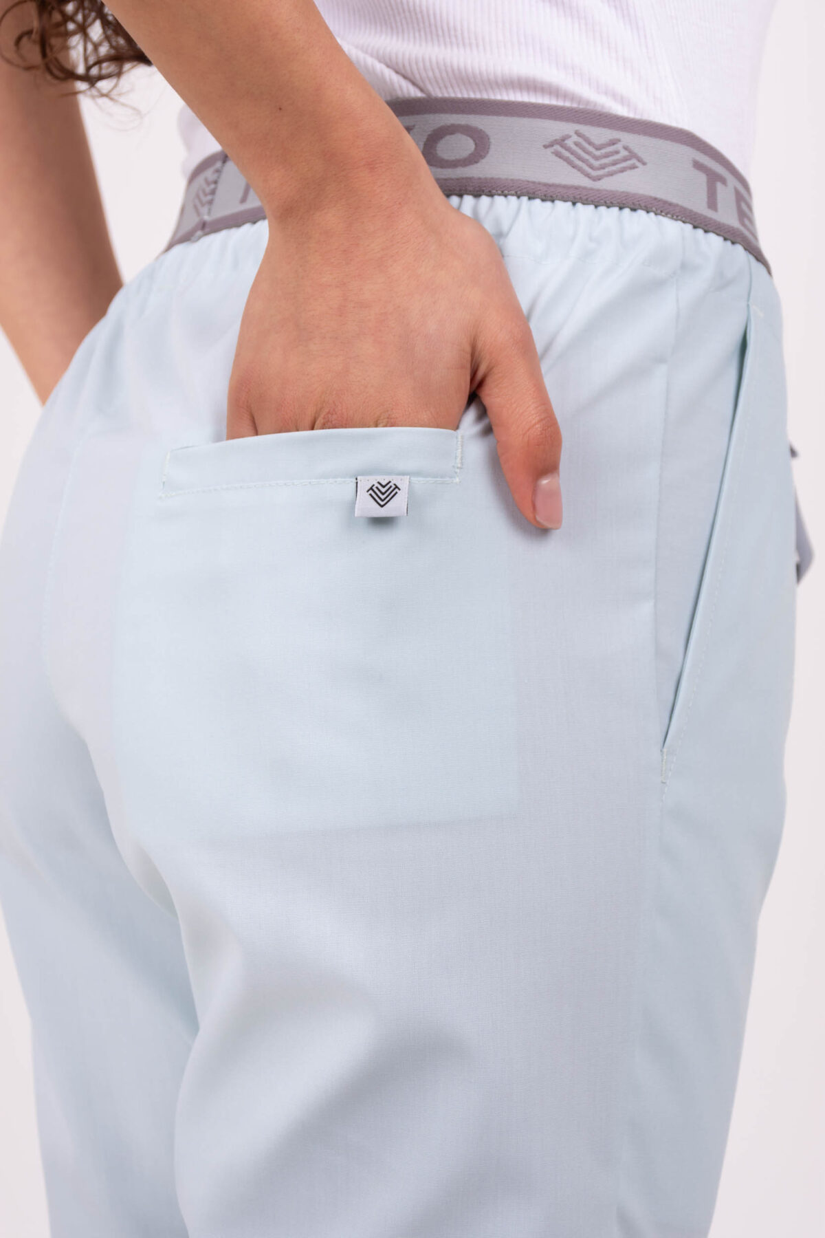 Pantalon Unisex Brand Pocket Verde Menta ARCIEL - Image 3