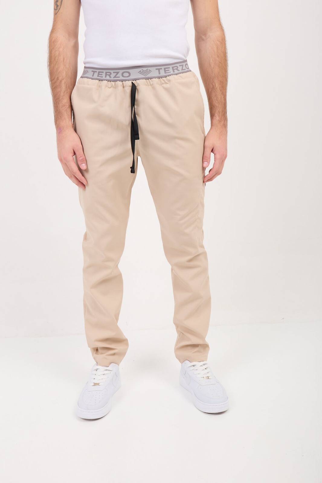 IMG-20251204-WA0013 Pantalon Unisex Brand Pocket Beige ARCIEL - Image 1