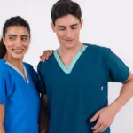 Cuánto cuesta realmente un ambo médico: cómo calcular el costo por uso y evitar comprar mal